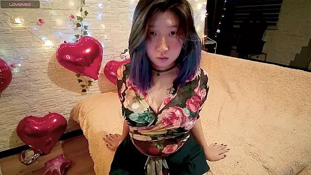 Akemilun webcams show profile image 