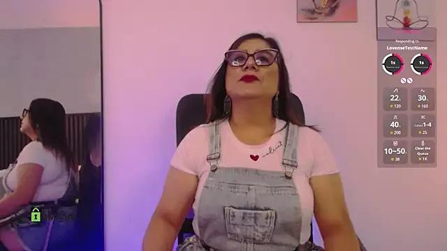 alahia_mellers from StripChat is Freechat