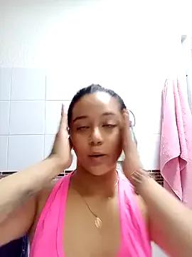 Alana-sweet from StripChat is Freechat