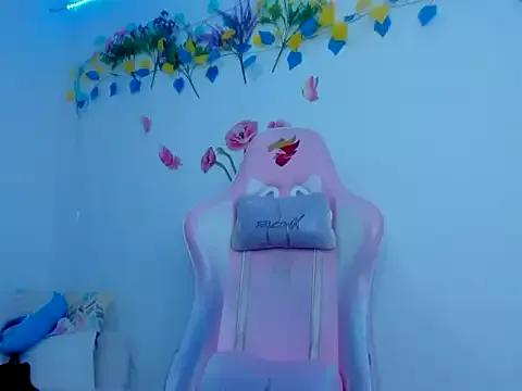 alana_collinss from StripChat is Freechat