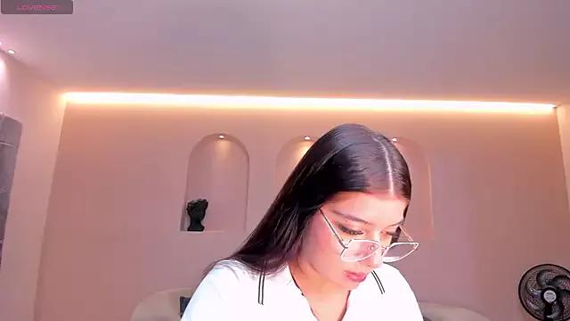 AlanaCardona from StripChat is Freechat