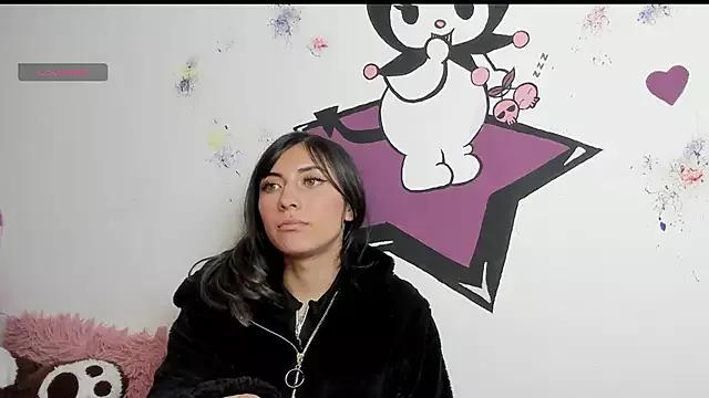 Alanaloiiss_ from StripChat is Freechat
