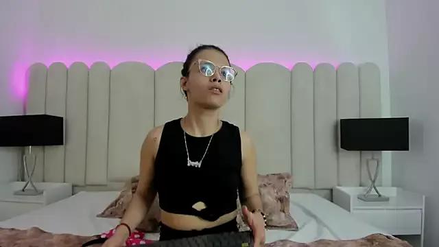 Alanha__ from StripChat is Freechat