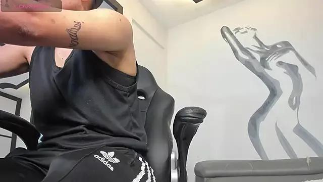 AlanRed_ from StripChat is Freechat