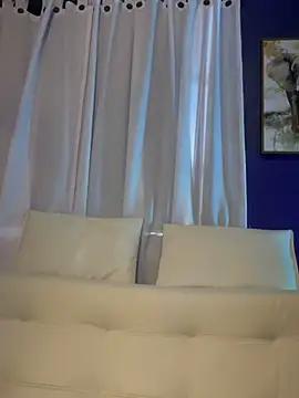 AleezaFrench from StripChat