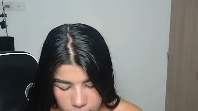 AlejandraScott — spanking the buttocks with oil