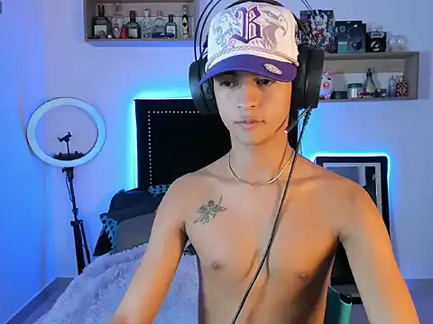 Alejo_Desire — Hazme soltar toda mi leche (cum)