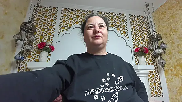 AleshaArabian — GET ME NAKED