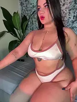 Try our girls live displays and explore the company of endless strippers, with beautiful physiques, vibrating toys and more.