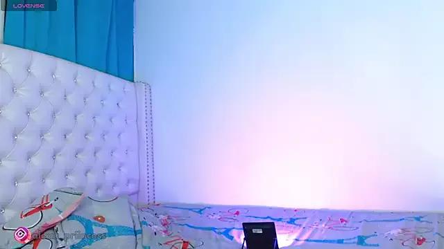 Try our girls live displays and explore the company of endless strippers, with beautiful physiques, vibrating toys and more.