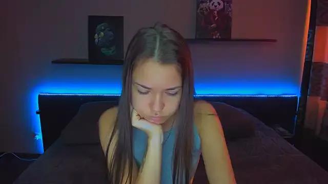 Try our girls live displays and explore the company of endless strippers, with beautiful physiques, vibrating toys and more.