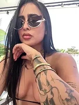 Try our girls live displays and explore the company of endless strippers, with beautiful physiques, vibrating toys and more.