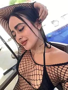 Try our girls live displays and explore the company of endless strippers, with beautiful physiques, vibrating toys and more.