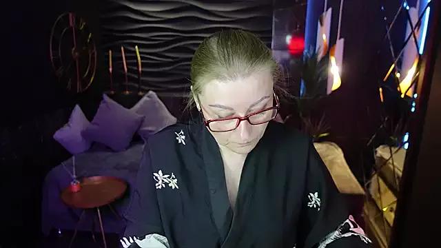 Try our girls live displays and explore the company of endless strippers, with beautiful physiques, vibrating toys and more.