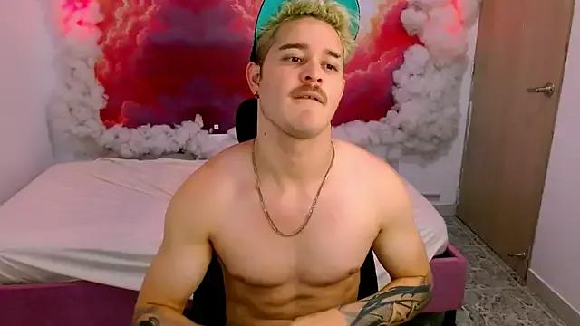 AlexPiersss from StripChat is Freechat