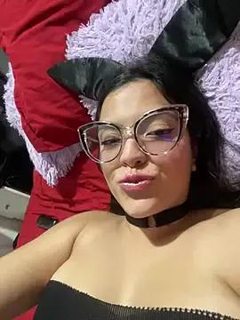 Try our girls live displays and explore the company of endless strippers, with beautiful physiques, vibrating toys and more.