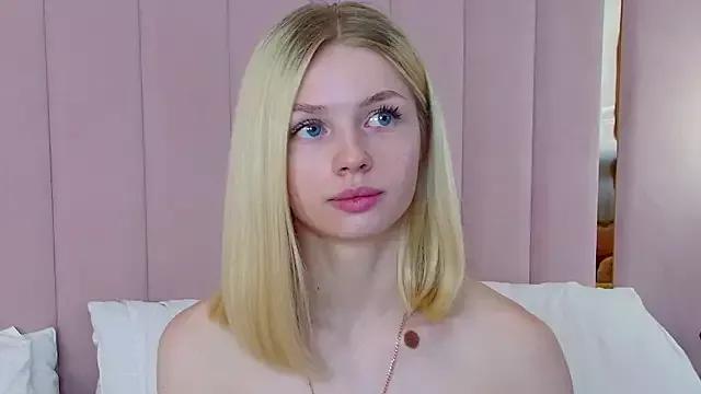 alice_woond from StripChat is Freechat
