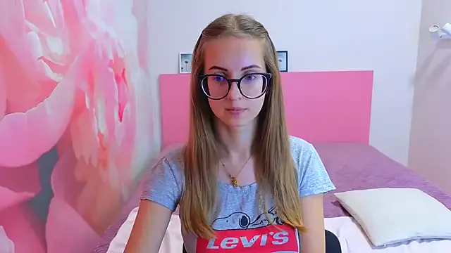 AliceAdams — take off my top and panties