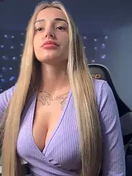alicebedroom from StripChat is Freechat