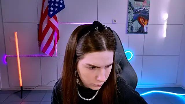 Try our girls live displays and explore the company of endless strippers, with beautiful physiques, vibrating toys and more.