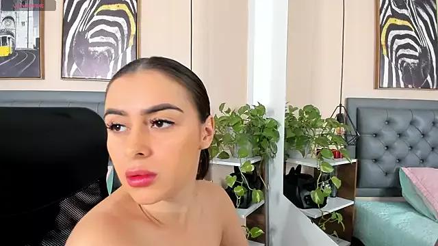 Try our girls live displays and explore the company of endless strippers, with beautiful physiques, vibrating toys and more.