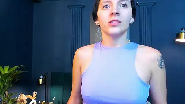 aliceferrer_ from StripChat is Freechat