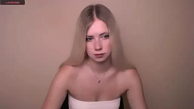 AliceHotty_ from StripChat is Freechat