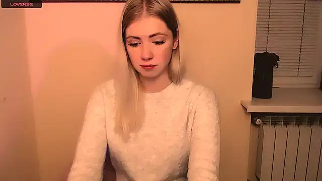 AliceHotty_ from StripChat is Freechat