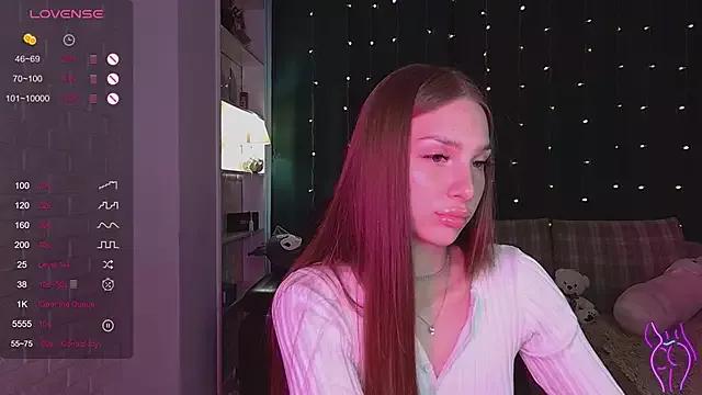 Try our girls live displays and explore the company of endless strippers, with beautiful physiques, vibrating toys and more.