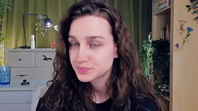 AlicePiercce from StripChat is Freechat