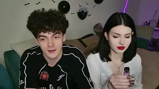 Try our girls live displays and explore the company of endless strippers, with beautiful physiques, vibrating toys and more.