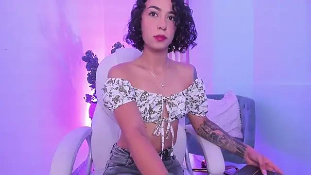 Try our girls live displays and explore the company of endless strippers, with beautiful physiques, vibrating toys and more.