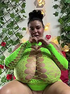 Try our girls live displays and explore the company of endless strippers, with beautiful physiques, vibrating toys and more.