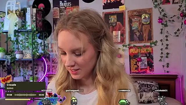 AliciaParkerf from StripChat is Freechat