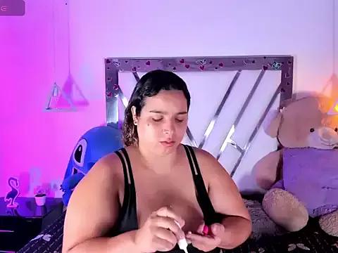Try our girls live displays and explore the company of endless strippers, with beautiful physiques, vibrating toys and more.
