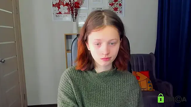 Alina_Mills — Show tits (1 min)