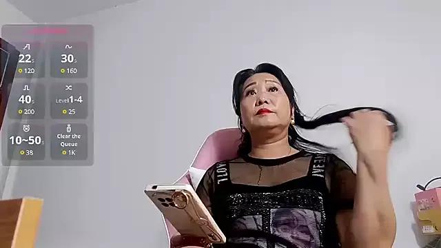 Photos of alinmeng from StripChat is Freechat