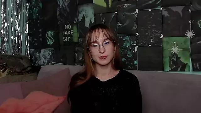 AlishaKellyi from StripChat is Freechat