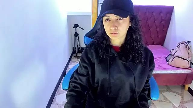 Try our girls live displays and explore the company of endless strippers, with beautiful physiques, vibrating toys and more.