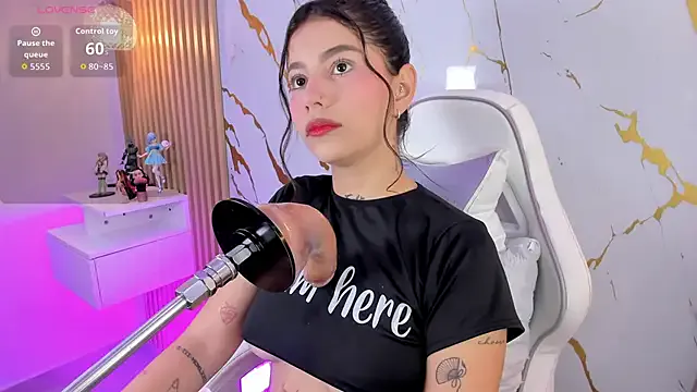 alissaowens_ — Saliva in tits and cum disorder