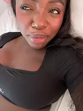 alissradiante1 from StripChat is Freechat