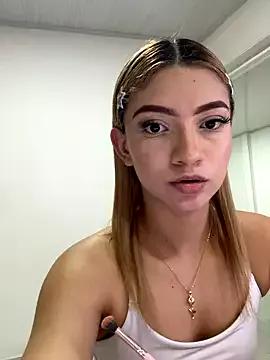 Try our girls live displays and explore the company of endless strippers, with beautiful physiques, vibrating toys and more.