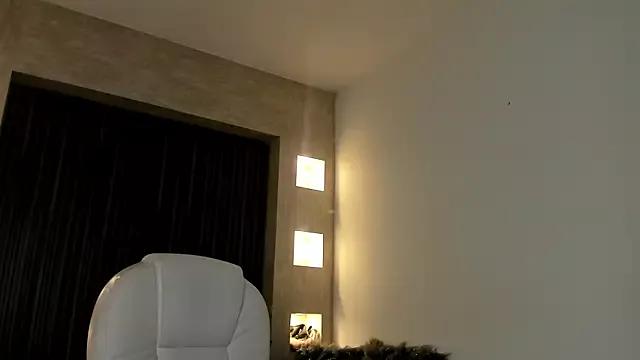 almma_shy from StripChat