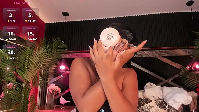 Aluna_sweet — Show my tits