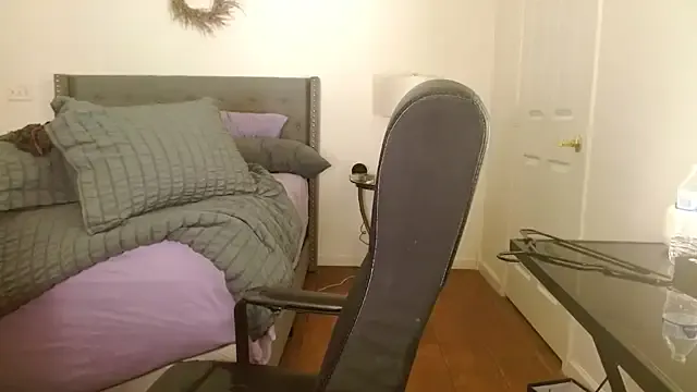 AlyssiaAmoreXO — Play with my yum yum