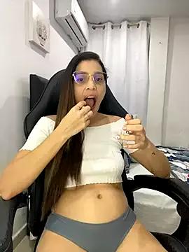 Amanda_ebrat from StripChat is Freechat