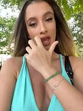 Free live sex cams and adult chat with american-teens, natural, natural tits and trimmed-asian hosts - 