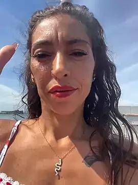 Amani_thewolf from StripChat is Freechat