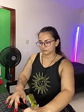 Try our girls live displays and explore the company of endless strippers, with beautiful physiques, vibrating toys and more.
