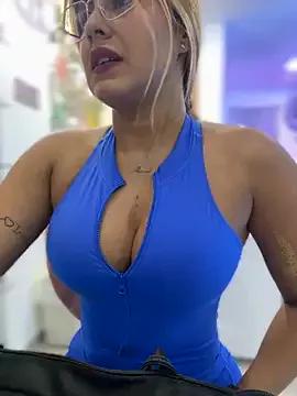Try our girls live displays and explore the company of endless strippers, with beautiful physiques, vibrating toys and more.